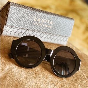 🌞🕶️✨ LA VITA BY PRIVE REVAUX Turquoise Round Frame Sunglasses
